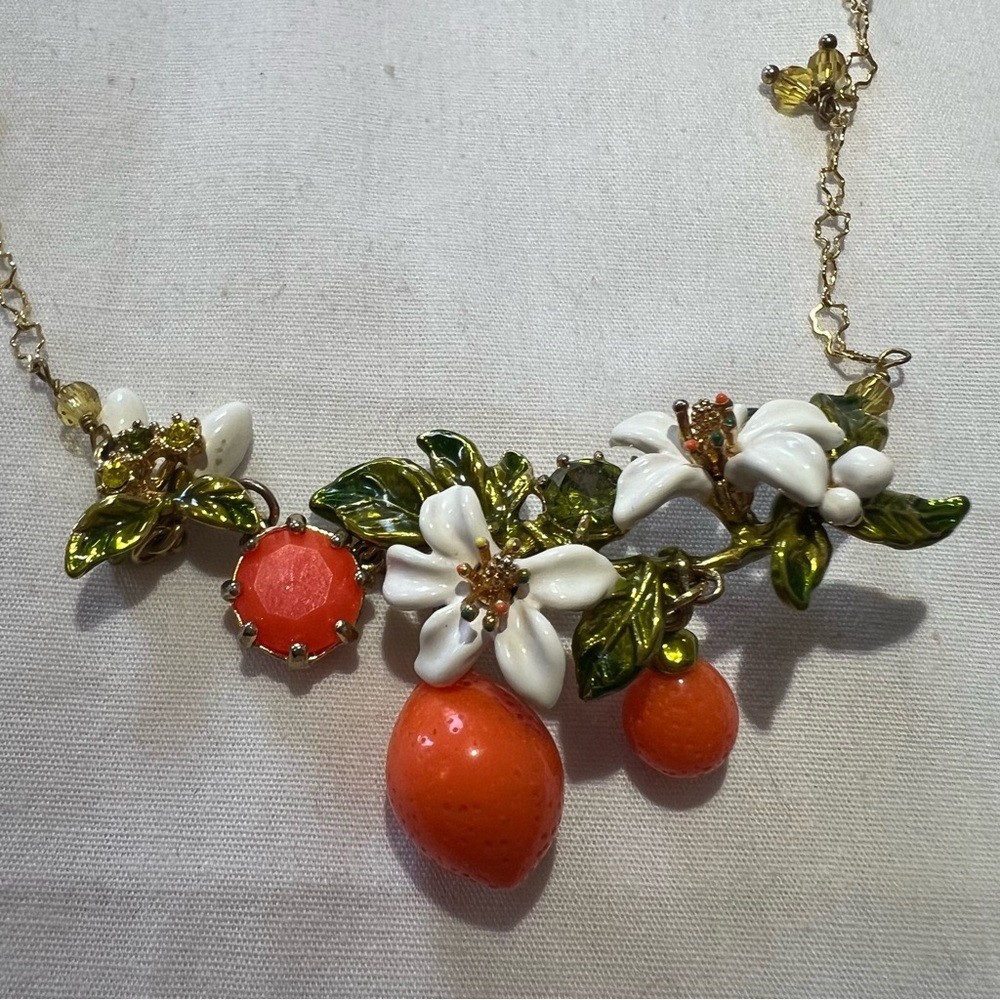 Enamel orange blossom necklace - Picture 3 of 6